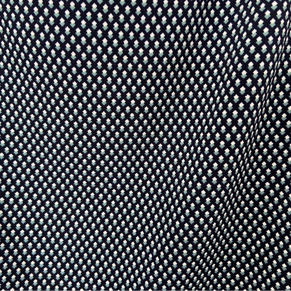 BANANA REPUBLIC BLACK GEOMETRIC PRINT SLEEVELESS COWL TOP/BLOUSE, SIZE MEDIUM - Picture 7 of 7